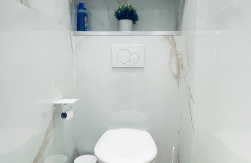 Quartier de la Folie-Mericourt Apartment | Near the Trendy Oberkampf District, Fully Renovated Apartment for 6 People