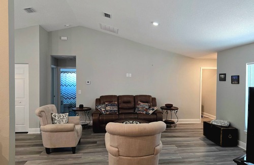 Summerfield House | Near The Villages - Fishing - Lake Boating - Equestrian & Golf