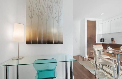 Midtown West Apartment | near Times Square 1 Deluxe BR | Kitchen + Washer/D