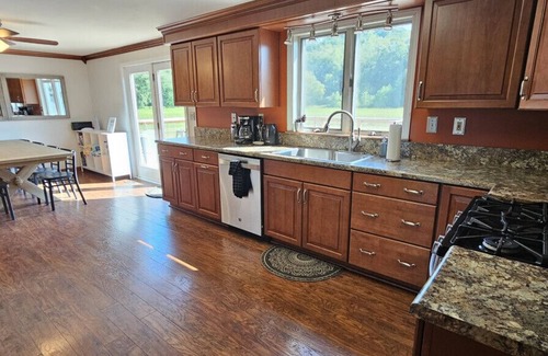 Laurelville House | Near Top Trails | HotTub, GameRoom, Playset, Piano