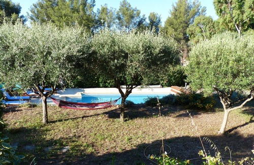 La Valette-du-Var Apartment | Near Toulon - T2. Ground floor of villa. 40 m2 + 20 m2 terrace. 2/3 pers. Swimming pool