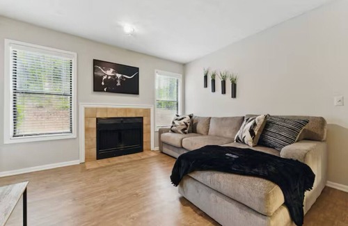Cumberland Apartment | Near Truist Park - The Battery