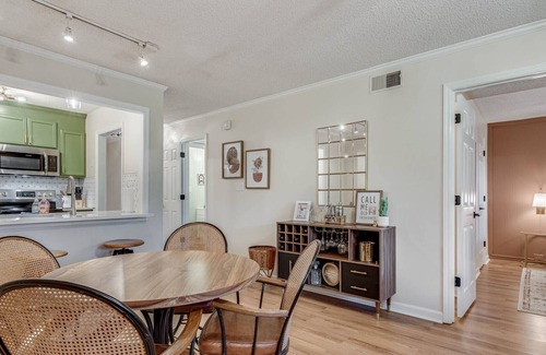 Athens Condo | Near UGA, Sandford Stadium, Downtown & Five Points
