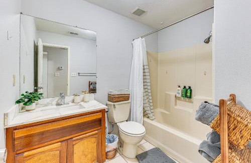Palmhurst Apartment | Near UTRGV and State Park Cozy Mission Unit
