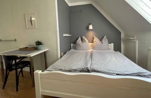 Ludershagen Cottage | Near Zingst: Schmidt's Gasthof - double room (small, external bathroom)