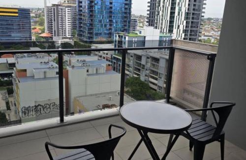 South Brisbane Apartment | Neat and Cozy 1BR Apartment with Amazing Facilities