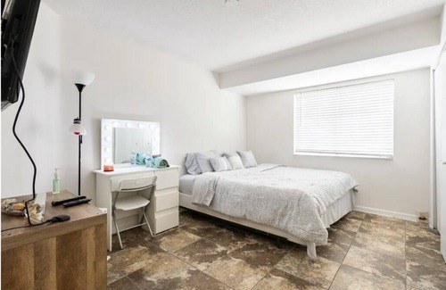 Interchange Square House | Neat and peaceful BR/King Bed/Close to I95