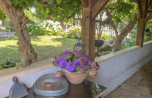 Mazeyrolles House | Neat gite with beautiful garden and private pool