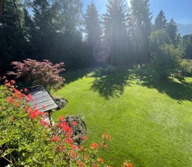 Gwatt Ski Chalet | NEB-THUN LODGE`s Seehaus 1 Gwatt