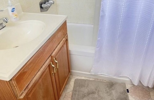 Riverside House | Need a Place to Stay? We’ve Got You