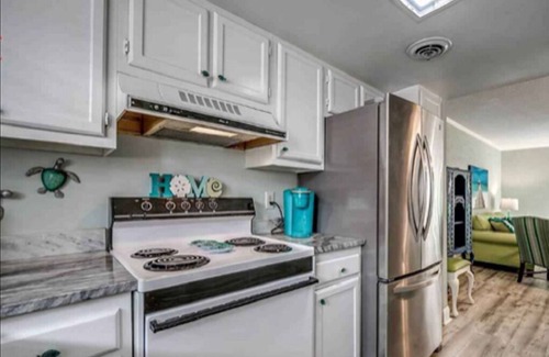 Myrtle Beach House | NEED SPACE? Entire Townhouse-Large 2-Bdrm 1,150sf Steps to Beach. 5% Off 7Nights