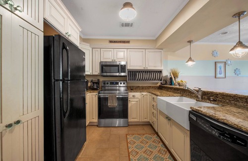 Surfside Beach Condo | NEED TO GET AWAY? UPDATED CONDO 1 BLOCK TO BEACH