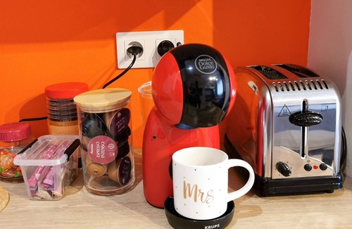 Saint-Quentin Apartment | Nef d'Or Amber Stylish Studio