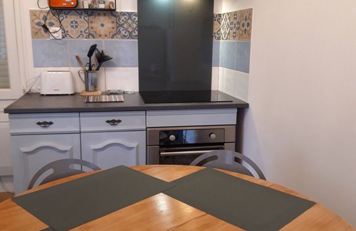 Menesplet House | "Néflier" in the Dordogne between Saint-Emilion and Aubeterre-sur-Dronne