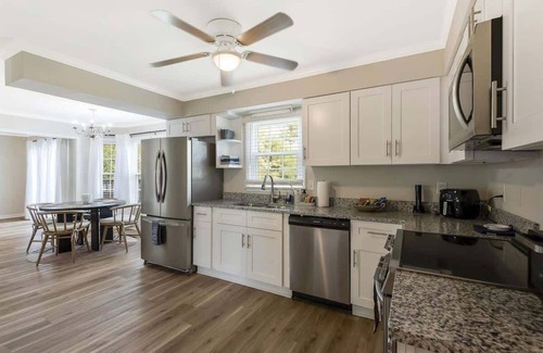 Mount Juliet House | Neighborhood Retreat Big Yard + Game Room