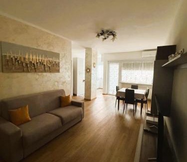 Venaria Reale Apartment | Nel Cuore della Reggia x4 e Parking