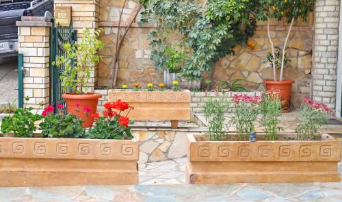 Gefira Mpania Apartment | Nelly's Modern House