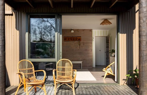 Brightwater House | Nelson Rural Retreat - 4bd getaway, spa pool, views, 20 mins from Nelson Airport