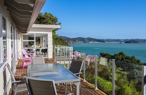 Russell House | Nelson's Lookout - Russell Holiday Home