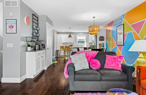 Traverse City House | Neon Nest 3BR Townhome Near Downtown Beach Wineries
