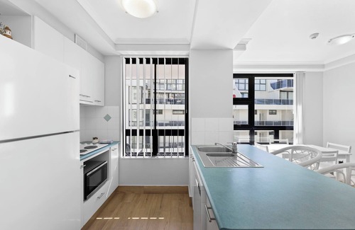 Broadbeach Hotel | Neptune Resort