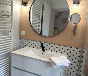 Douvres-la-Delivrande House | Neptune - SILS