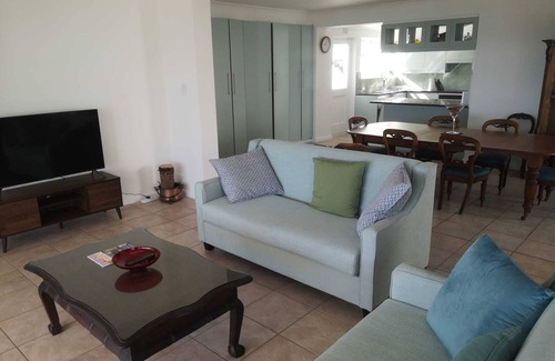 Simon's Town House | Neptunes Seat - Garden Paradise with Ocean Views