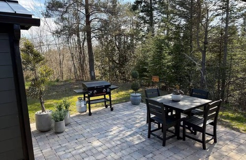 Gaylord House | nEscape to your modern Cabin Retreat - Royal North