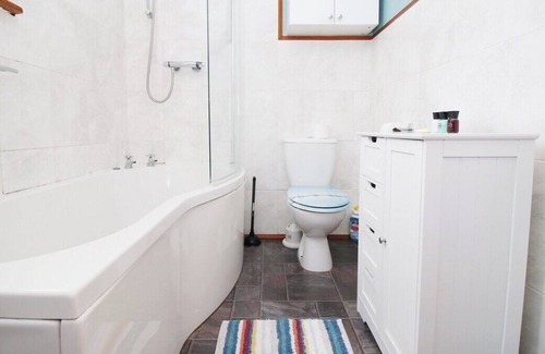 Newport House | Nessa’s Nook by Tŷ SA - Newport