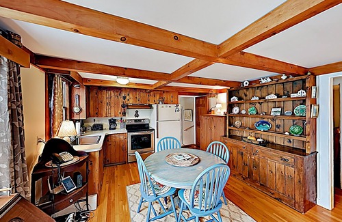 Mount Desert Cottage | Nest On Mount Desert Isle w Beach - 8 Mi to Acadia