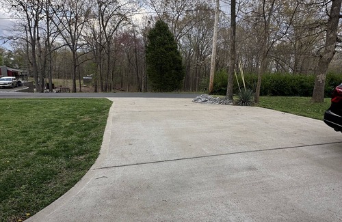 Gilbertsville House | Nestled A'more- Just under 1/2 mile from Moors Marina!