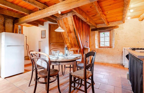 Campagnac-les-Quercy House | Nestled in the woods near the Rivers Dordogne and Ceou lies our secluded gem.