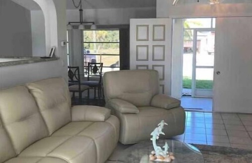 Long Meadow House | Nestled in Naturenn
