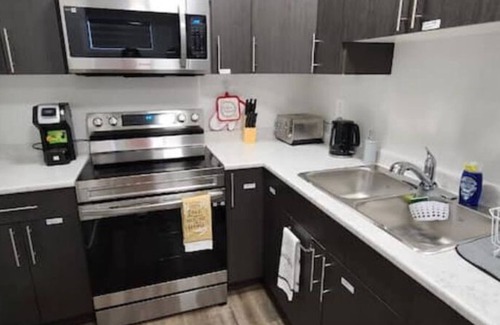 Saskatoon Apartment | Nestliz Cozy Retreat Guest Suite