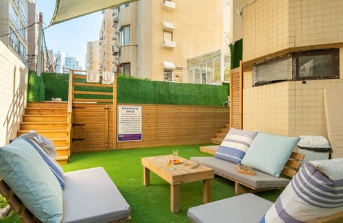 Netanya Apartment | Netanya Beach & Pool Cozy Studio