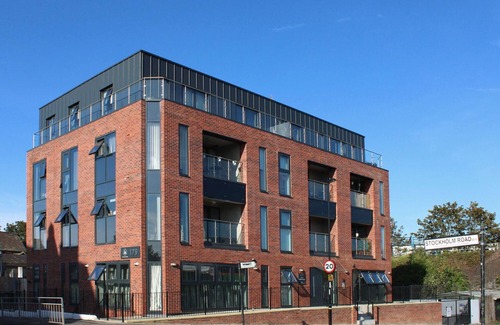 Lewisham Apartment | * NETFLIX* Chic & Modern 3 Double Bedrooms near Ldn Bridge Stn - have parking