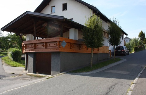 Patersdorf Condo | Neu Eingerichtete Ferienwohnung im Bayerischen Wald, Große Terrasse, bis 7 Pers