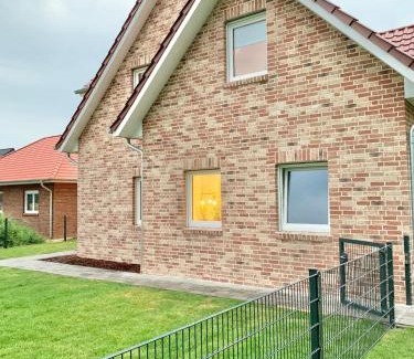 Butjadingen House | Neues Ferienhaus für Familien mit Garten und Sauna