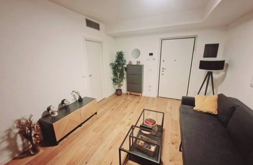 Lambrate House | Neues Stilvolles Apartment mit Großem Balkon und Toller Aussicht in Mailand-wifi