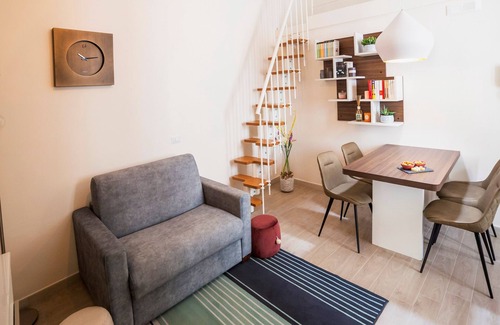 Trani Apartment | Neva House within walking distance of the Trani waterfront