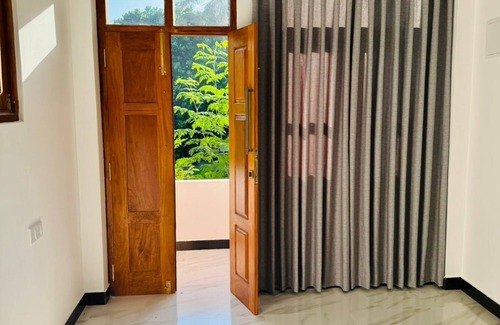 Thalaramba Apartment | Nevil's Villa - Mirissa