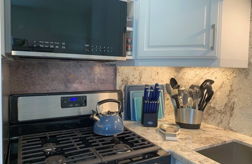 Lake Arrowhead Apartment | New 1-Bdrm Apartment Suite - Pet-Friendly Cozy Mountain Escape Near Trail & Lake