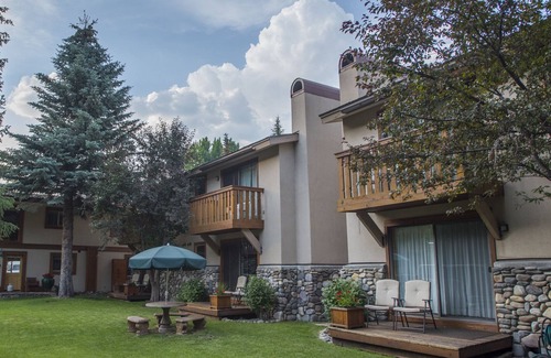 Ketchum Condo | NEW 1 bedroom condo. This is the best location in Ketchum!