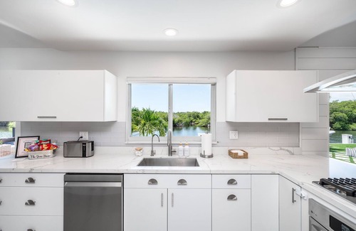 Ocean Ridge House | *NEW*10min to Atlantic Ave Delray | Walk 2 Beach |