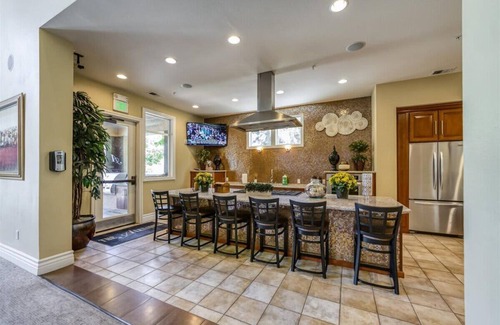 Reno/Tahoe Airport Apartment | New 1BR Apt Heated Pool, Spa, & Sauna