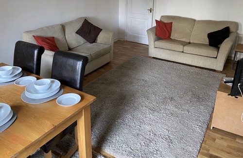 Gullane Apartment | NEW!! 2 Bed 2 Bath in Gullane with Parking