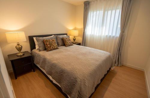 Lake Hayes House | New 2 bedroom Holiday home with over 50 amenities in Queenstown, NZ