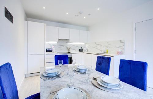 Botwell Apartment | New 2 BR Flat Near Hayes Station Free Parking