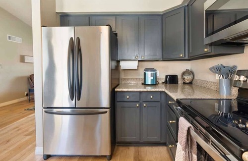 Westgreen Estates House | *NEW* 2 Homes in 1! Casita, Heated Pool, Fire Pit!