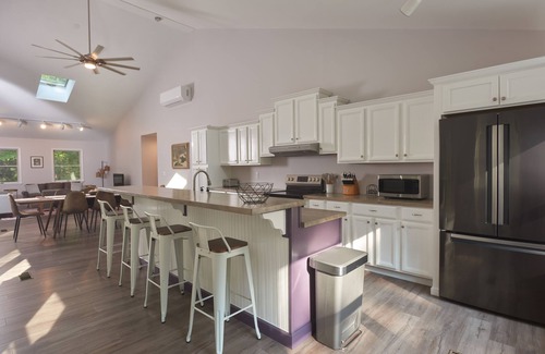 Kerhonkson House | NEW! 2- Hours from NYC; Peaceful Modern Hideaway w/BBQ, Firepit, & Gameroom